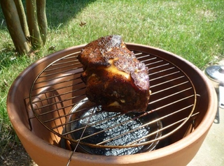 Illustration for article titled DIY Meat Smoker Texts You When Your Meat's Ready